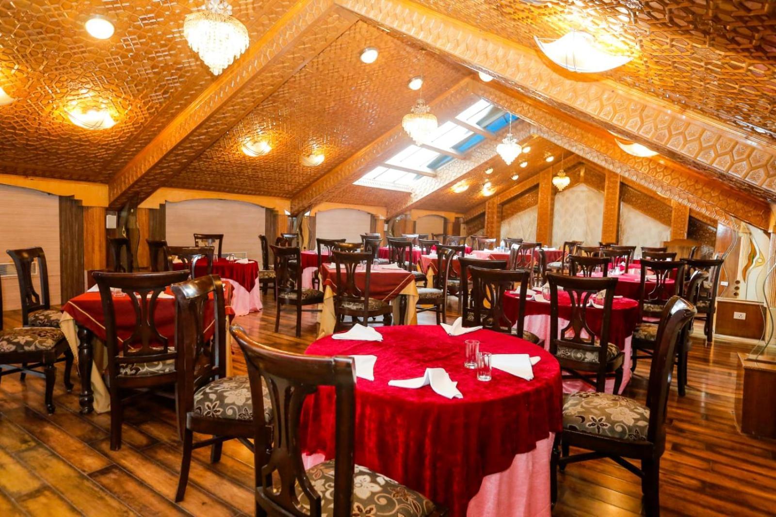Hotel The Residency Srinagar Exterior photo