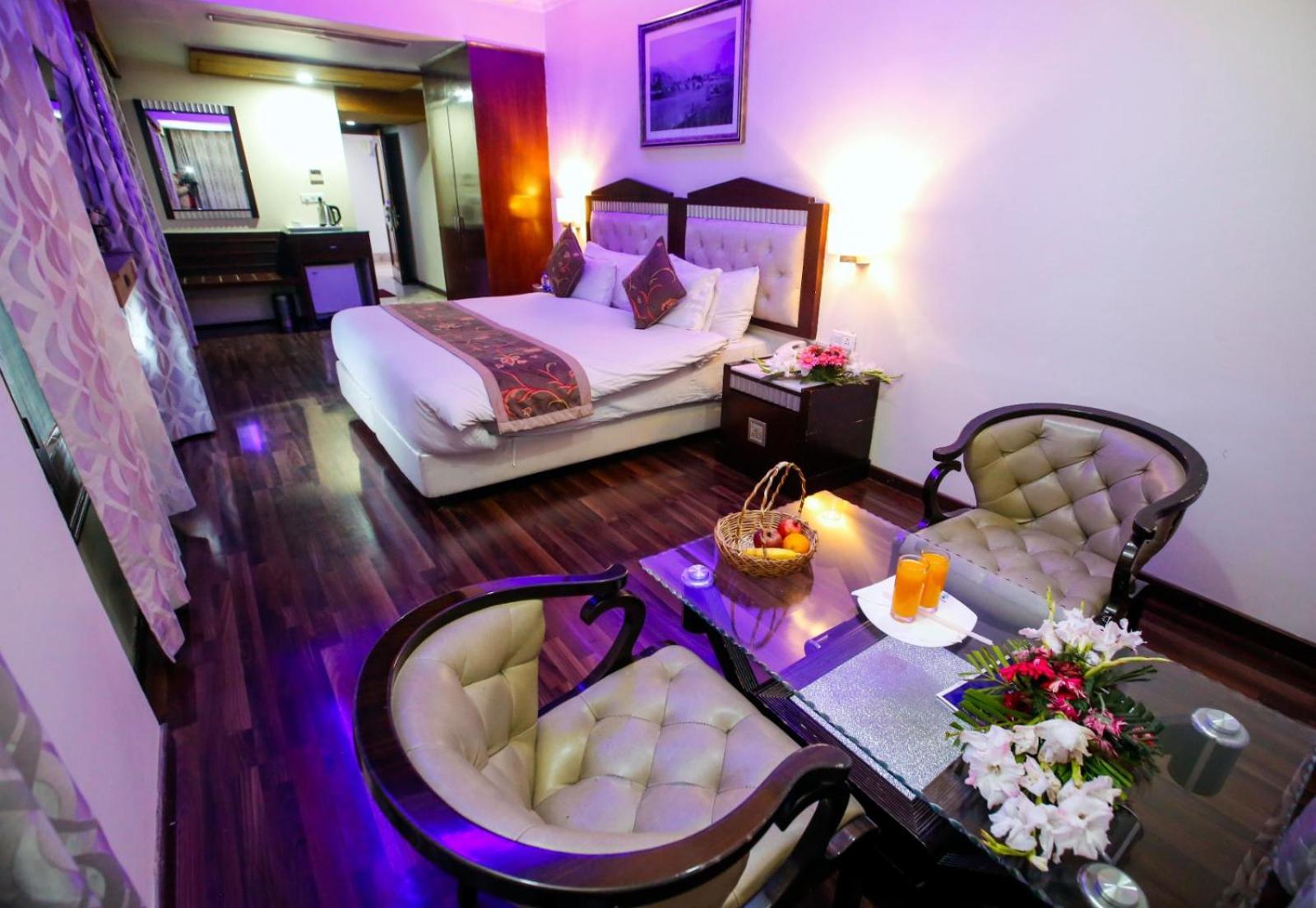 Hotel The Residency Srinagar Exterior photo